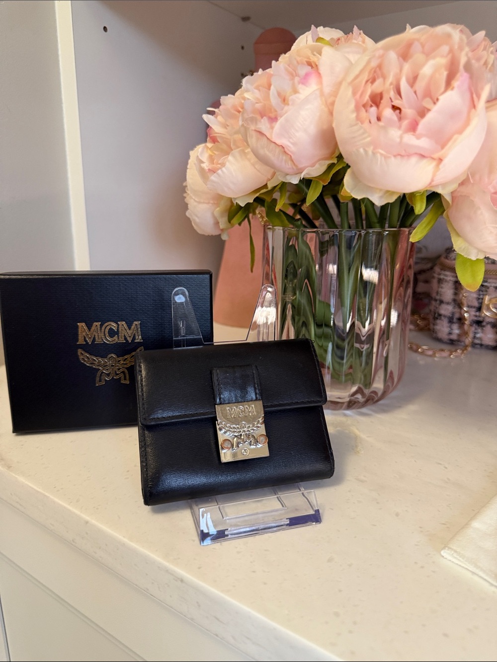 MCM mini Wallet w Black gift Box + authenticity card + dust bag EUC silver HW! - Picture 1 of 11